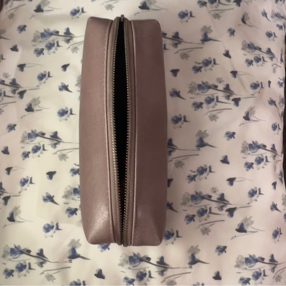 Matt and Nat pouch - Picture 2 of 4